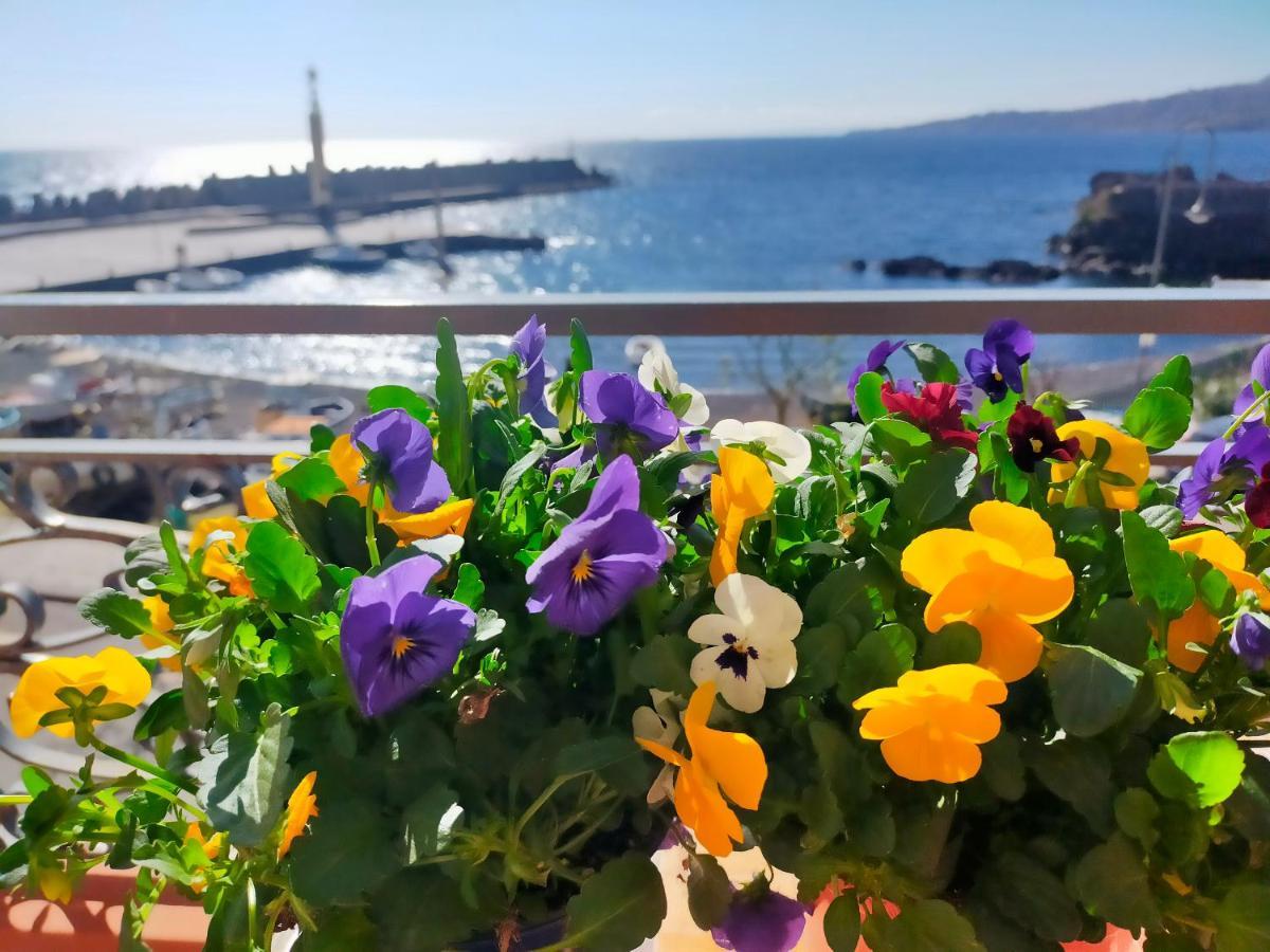 B&B La Spiaggetta Di Stazzo Acireale Exterior foto