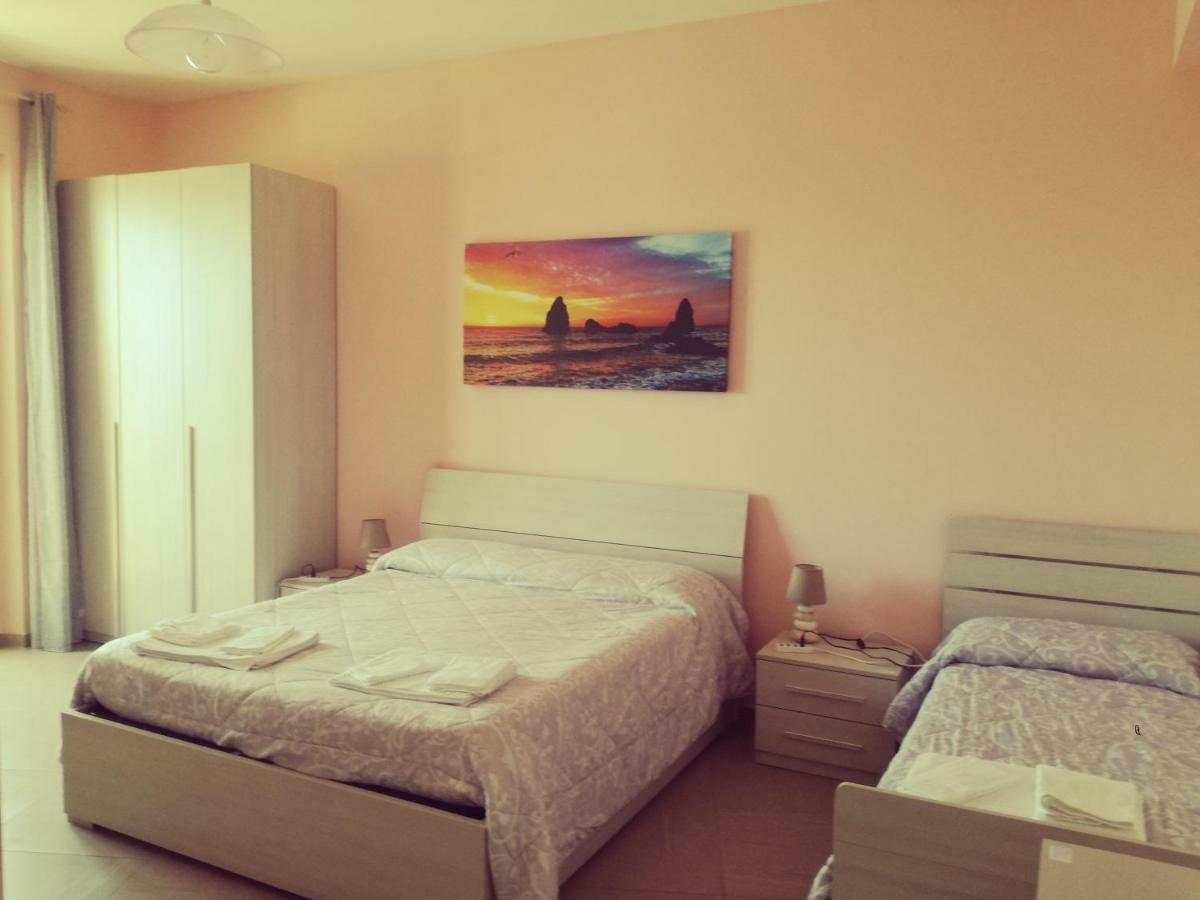 B&B La Spiaggetta Di Stazzo Acireale Exterior foto
