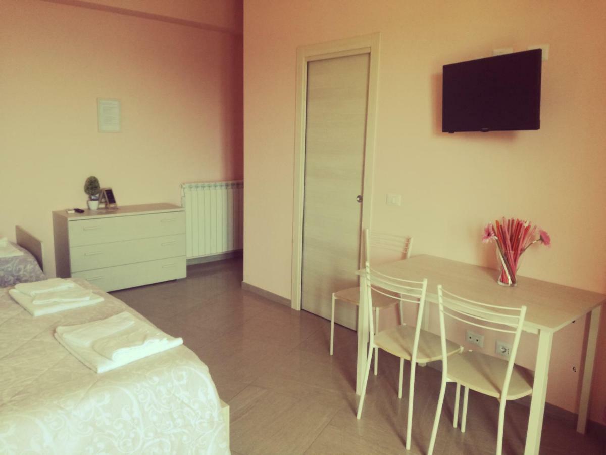 B&B La Spiaggetta Di Stazzo Acireale Exterior foto